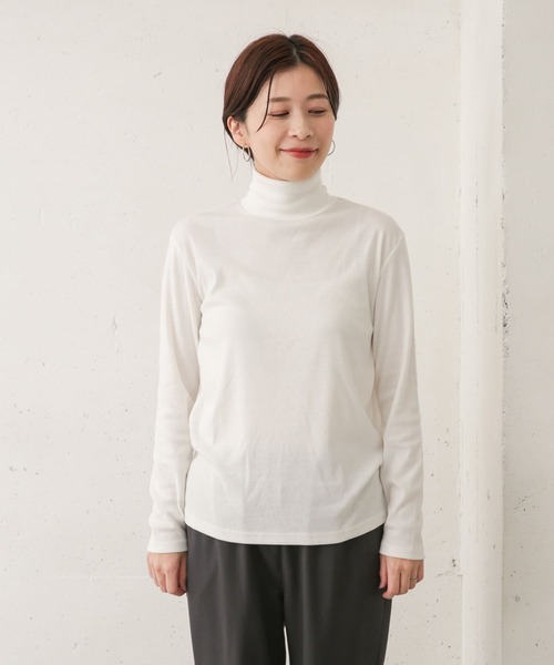 URBAN RESEARCH DOORS（アーバンリサーチドアーズ）の「タートルネックカットソー（Tシャツ/カットソー・レディース・オフホワイト/ベージュ系その他/ブラック・ONE）」の20枚目の写真