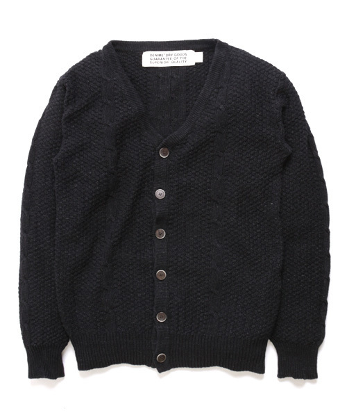 Denime（ドゥニーム）の「INDIGO KNIT CABLE CARDIGAN/インディゴニット　ケーブル編み　カーディガン（カーディガン/ボレロ・メンズ・ブラック/サックスブルー/ネイビー・MEDIUM/LARGE）」の2枚目の写真