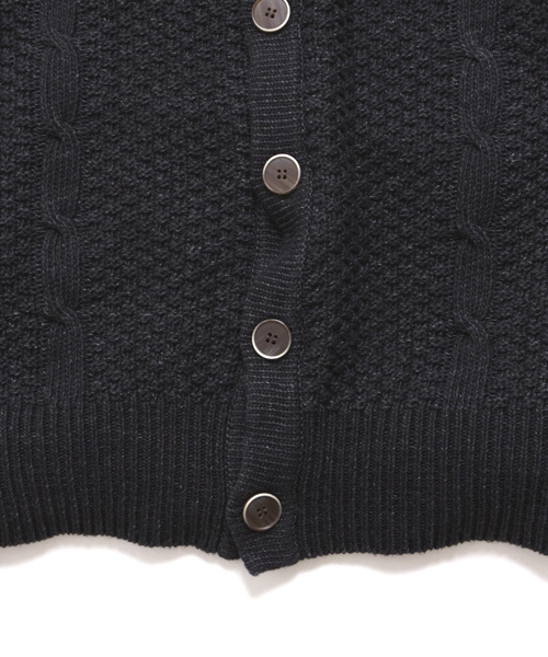 Denime（ドゥニーム）の「INDIGO KNIT CABLE CARDIGAN/インディゴニット　ケーブル編み　カーディガン（カーディガン/ボレロ・メンズ・ブラック/サックスブルー/ネイビー・MEDIUM/LARGE）」の15枚目の写真