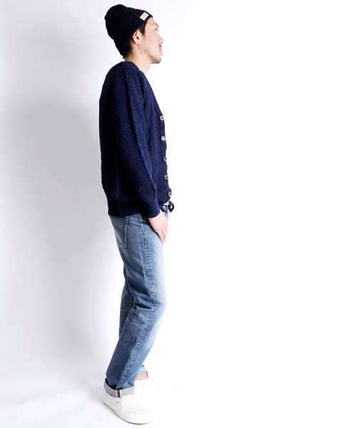 Denime（ドゥニーム）の「INDIGO KNIT CABLE CARDIGAN/インディゴニット　ケーブル編み　カーディガン（カーディガン/ボレロ・メンズ・ブラック/サックスブルー/ネイビー・MEDIUM/LARGE）」の18枚目の写真