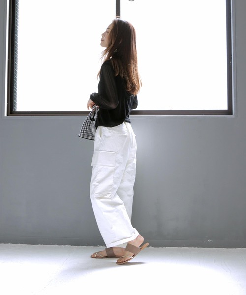 SOROTTO(ソロット)の「【親子お揃い】3連ストラップのトングぺたんこサンダル(サンダル・レディース・ブラック/ブラウン/ホワイト・LL/M/S/3L/L)」の15枚目の写真