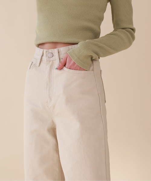 by muni:r(バイ ムニール)の「コーティングハイウエストワイドクリームパンツ(その他パンツ・レディース・クリーム・SMALL/MEDIUM)」の3枚目の写真
