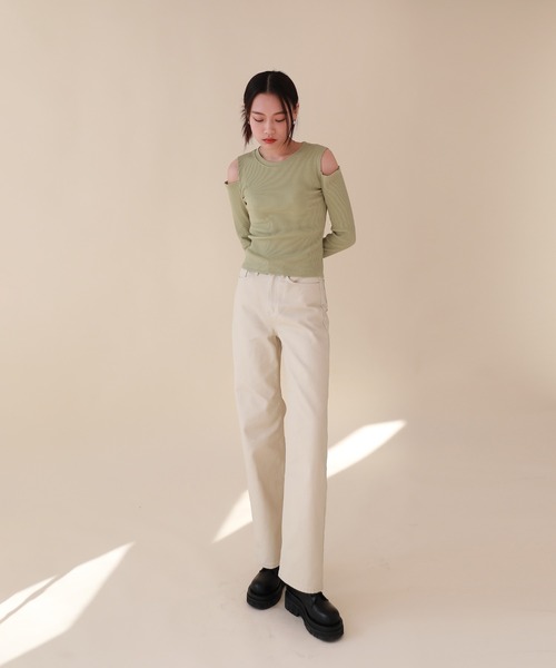 by muni:r(バイ ムニール)の「コーティングハイウエストワイドクリームパンツ(その他パンツ・レディース・クリーム・SMALL/MEDIUM)」の6枚目の写真