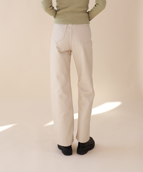 by muni:r(バイ ムニール)の「コーティングハイウエストワイドクリームパンツ(その他パンツ・レディース・クリーム・SMALL/MEDIUM)」の13枚目の写真