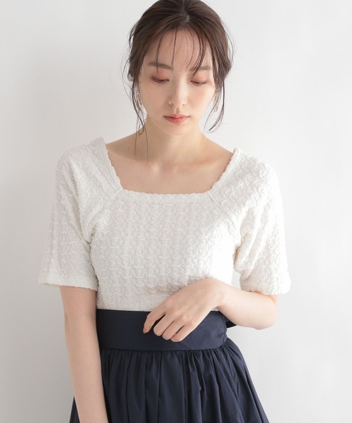 Andemiu（アンデミュウ）の「シャーリングスクエアプルオーバー275236（Tシャツ/カットソー・レディース・ホワイト/ブラック/グリーン・FREE）」の21枚目の写真