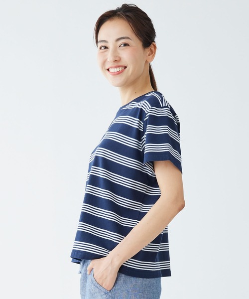L.L.Bean(エルエルビーン)の「サタデーTシャツ、クルーネック ストライプ 半袖 米国フィット・レギュラー(Tシャツ/カットソー・レディース・マルチ/ブルーグリーン/ネイビー×ホワイト/ベージュ系その他・SMALL/MEDIUM/LARGE/X-SMALL)」の21枚目の写真