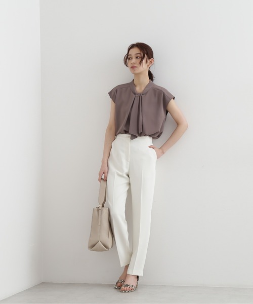 NATURAL BEAUTY BASIC（ナチュラルビューティーベーシック）の「メタルポイントボウタイブラウス（シャツ/ブラウス・レディース・チャコールグレー/ブルー/グレイッシュベージュ/グレー系その他5・SMALL/MEDIUM）」の20枚目の写真