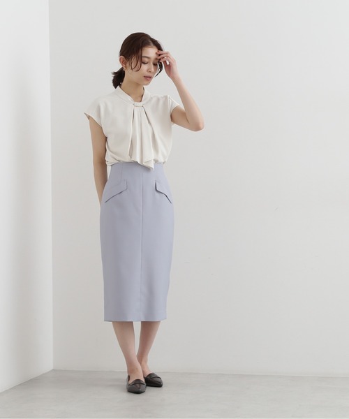 NATURAL BEAUTY BASIC（ナチュラルビューティーベーシック）の「メタルポイントボウタイブラウス（シャツ/ブラウス・レディース・チャコールグレー/ブルー/グレイッシュベージュ/グレー系その他5・SMALL/MEDIUM）」の21枚目の写真