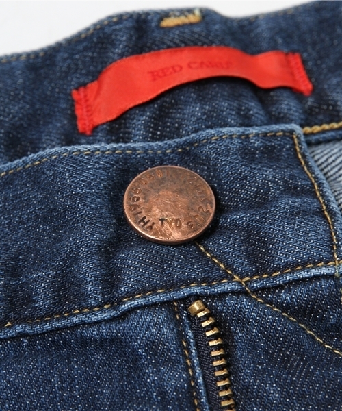D/ESTNATION（ディー エストネーション）の「RED CARD デニムパンツ（デニムパンツ・レディース・ブルー・22/23/24/25/26/27）」の2枚目の写真