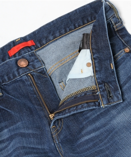 D/ESTNATION（ディー エストネーション）の「RED CARD デニムパンツ（デニムパンツ・レディース・ブルー・22/23/24/25/26/27）」の4枚目の写真