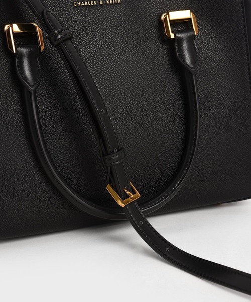 新品❣️チャールズ＆キース 2wayショルダーバッグCHARLES＆KEITH CHARLES ＆ KEITH チャールズ アンド キース 2WAYショルダー