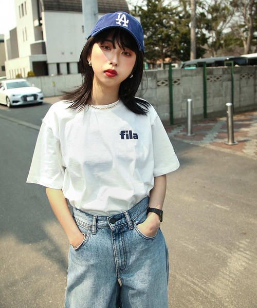 FILA(フィラ)の「【FILA】 ロゴ プリント / 刺繍 レギュラーシルエット ハーフスリーブ 綿100 Tシャツ(Tシャツ/カットソー・レディース・ネイビー系3/サックスブルー系1/ホワイト系5/ブラック系1/グレー系/カーキ系/カーキ系2/ライトグリーン系1/オフホワイト/ライトグリーン/ホワイト×ブルー/ブラック×ホワイト/ホワイト系2/サックスブルー系/ホワイト系4/ブラック系3/グレー系2/ライトグリーン系/ピンク/ホワイト×レッド/ホワイト系1/ネイビー系2/ネイビー系4/ピンク系/ブラック系/ブラック系2/グレー系1/カーキ系1/カーキ系3/ネイビー系/サックスブルー/ブルーグレー/ホワイト×ブラック/ホワイト系/ホワイト系3/ネイビー系1/ホワイト系その他/ホワイト系その他3/ホワイト系6/ブラック系4/カーキ系4/ホワイト系その他4/ホワイト×ネイビー/ピンク系1/ホワイト系7/ホワイト系8/ホワイト系9/サックスブルー系2/ピンク系2/サックスブルー系3/ピンク系3/ネイビー系5/ホワイト系その他5/ホワイト系その他6/ブラック系5/ブラック系6/ネイビー系6/ホワイト系その他2/Off White/ネイビー系7/グレー系3/ブラック系7/ホワイト系その他7・X-LARGE/LARGE/MEDIUM)」の19枚目の写真