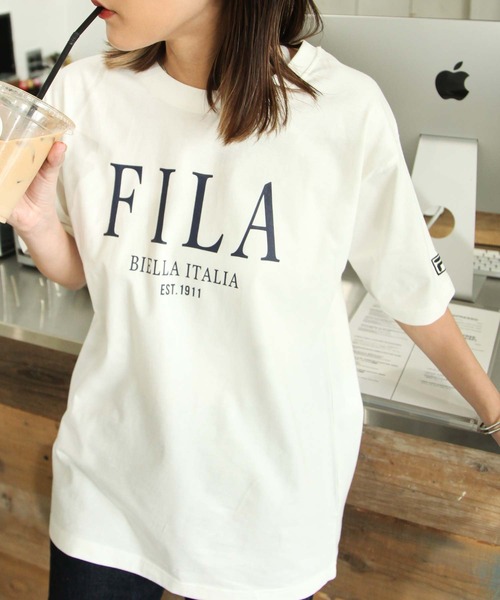 FILA(フィラ)の「【FILA】 ロゴ プリント / 刺繍 レギュラーシルエット ハーフスリーブ 綿100 Tシャツ(Tシャツ/カットソー・レディース・ネイビー系3/サックスブルー系1/ホワイト系5/ブラック系1/グレー系/カーキ系/カーキ系2/ライトグリーン系1/オフホワイト/ライトグリーン/ホワイト×ブルー/ブラック×ホワイト/ホワイト系2/サックスブルー系/ホワイト系4/ブラック系3/グレー系2/ライトグリーン系/ピンク/ホワイト×レッド/ホワイト系1/ネイビー系2/ネイビー系4/ピンク系/ブラック系/ブラック系2/グレー系1/カーキ系1/カーキ系3/ネイビー系/サックスブルー/ブルーグレー/ホワイト×ブラック/ホワイト系/ホワイト系3/ネイビー系1/ホワイト系その他/ホワイト系その他3/ホワイト系6/ブラック系4/カーキ系4/ホワイト系その他4/ホワイト×ネイビー/ピンク系1/ホワイト系7/ホワイト系8/ホワイト系9/サックスブルー系2/ピンク系2/サックスブルー系3/ピンク系3/ネイビー系5/ホワイト系その他5/ホワイト系その他6/ブラック系5/ブラック系6/ネイビー系6/ホワイト系その他2/Off White/ネイビー系7/グレー系3/ブラック系7/ホワイト系その他7・X-LARGE/LARGE/MEDIUM)」の12枚目の写真
