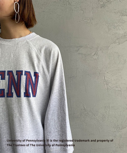 JEANS FACTORY Clothes（ジーンズファクトリークローズ）の「[Jeans Factory Clothes/ジーンズファクトリークローズ] 日焼け加工 カレッジロゴプリント ショートスリーブスウェット（スウェット・レディース・レッド/ネイビー/グレー系1/グレー系2・L/M）」の9枚目の写真