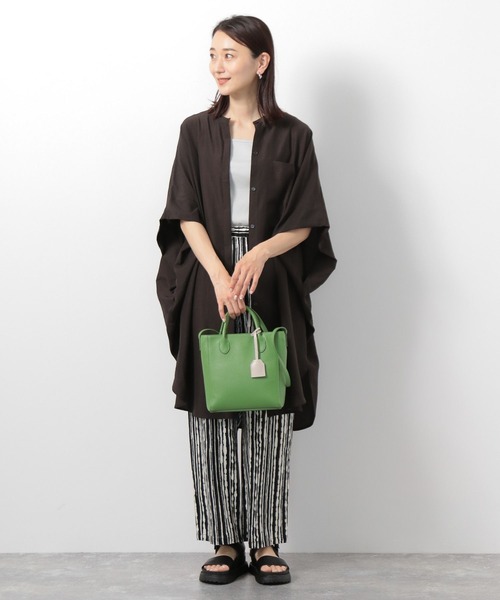 LEPSIM（レプシィム）の「BIGポンチョシャツチュニック　281826（シャツ/ブラウス・レディース・ブラック/オフホワイト/ピンク/グリーン・FREE）」の6枚目の写真