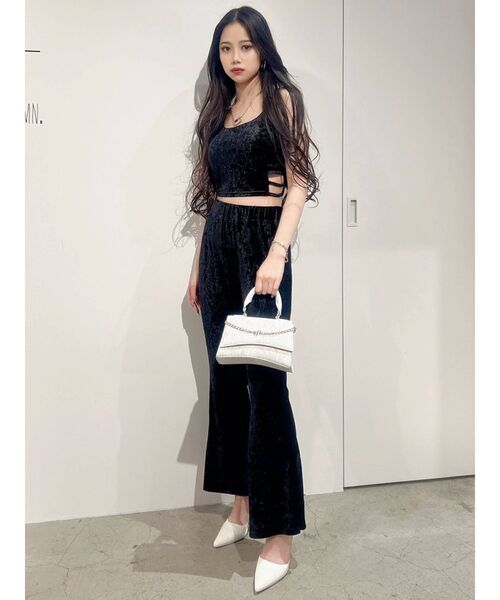 GYDA(ジェイダ)の「【セットアップ着用可】サイドスリット ベロアプリーツパンツ(その他パンツ・レディース・ブラック/グレー/その他1・FREE)」の8枚目の写真