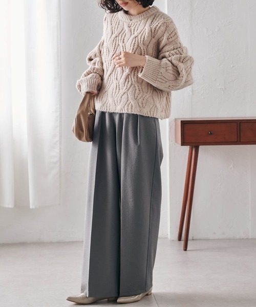 RANAN（ラナン）の「ふんわりタッチクロップド丈ケーブルニット（ニット/セーター・レディース・ブルー/アイボリー/マスタード/チャコール/グリーン/ピンク系1・LL/M/L）」の12枚目の写真