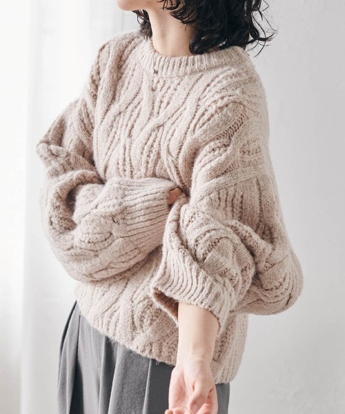 RANAN（ラナン）の「ふんわりタッチクロップド丈ケーブルニット（ニット/セーター・レディース・ブルー/アイボリー/マスタード/チャコール/グリーン/ピンク系1・LL/M/L）」の14枚目の写真