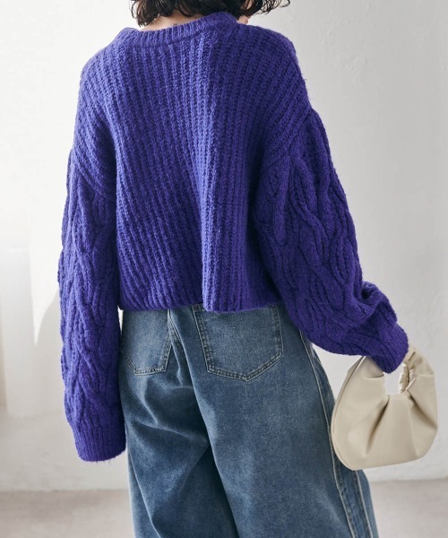 RANAN（ラナン）の「ふんわりタッチクロップド丈ケーブルニット（ニット/セーター・レディース・ブルー/アイボリー/マスタード/チャコール/グリーン/ピンク系1・LL/M/L）」の17枚目の写真