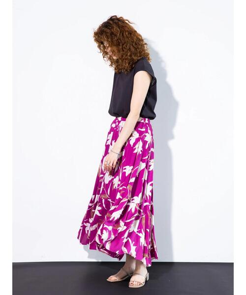 koe（コエ）の「レーヨンビックフラワープリントギャザースカート（スカート・レディース・ブラック/ピンク/ブルー・FREE）」の15枚目の写真