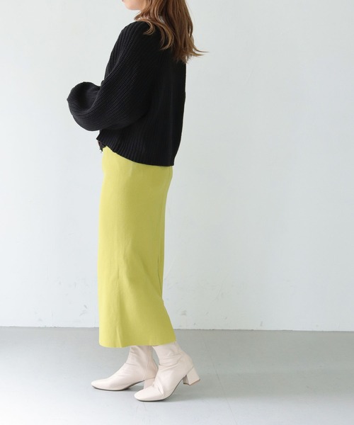 HER CLOSET（ハークローゼット）の「【shemoshelly】WEB限定バルキーニットVネックショートカーディガン（カーディガン/ボレロ・レディース・ブラック/ブラウン/イエロー/ライトベージュ・M）」の10枚目の写真