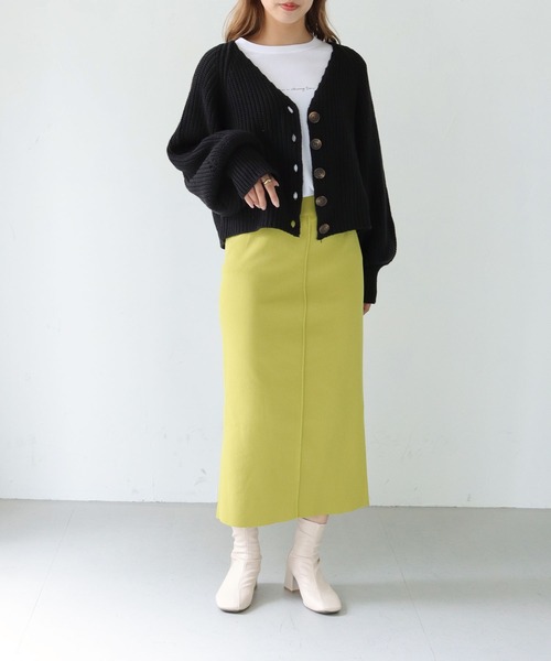 HER CLOSET（ハークローゼット）の「【shemoshelly】WEB限定バルキーニットVネックショートカーディガン（カーディガン/ボレロ・レディース・ブラック/ブラウン/イエロー/ライトベージュ・M）」の13枚目の写真