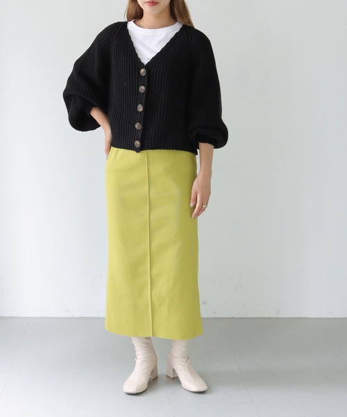 HER CLOSET（ハークローゼット）の「【shemoshelly】WEB限定バルキーニットVネックショートカーディガン（カーディガン/ボレロ・レディース・ブラック/ブラウン/イエロー/ライトベージュ・M）」の8枚目の写真