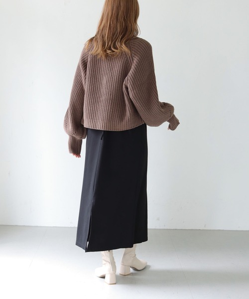 HER CLOSET（ハークローゼット）の「【shemoshelly】WEB限定バルキーニットVネックショートカーディガン（カーディガン/ボレロ・レディース・ブラック/ブラウン/イエロー/ライトベージュ・M）」の17枚目の写真