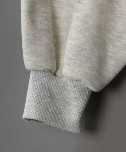 SITRY(シトリー)の「Big silhouette patch logo sweat shirt/裏起毛 ビッグシルエット ワッペンロゴ スウェット/トレーナー(スウェット・メンズ・チャコールグレー/アッシュグレー/グリーン/ブラウン・M/L/XL)」の11枚目の写真