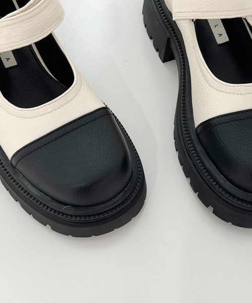 by muni:r（バイ ムニール）の「厚底メリージェーンストラップローファー（ローファー・レディース・ブラック/アイボリー・23.5cm/24.5cm/23.0cm/24.0cm/25.0cm）」の6枚目の写真