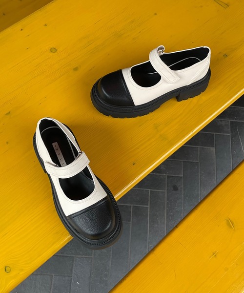 by muni:r（バイ ムニール）の「厚底メリージェーンストラップローファー（ローファー・レディース・ブラック/アイボリー・23.5cm/24.5cm/23.0cm/24.0cm/25.0cm）」の15枚目の写真