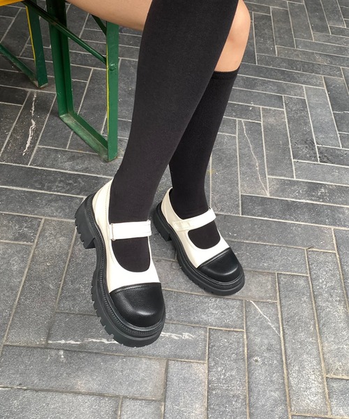 by muni:r（バイ ムニール）の「厚底メリージェーンストラップローファー（ローファー・レディース・ブラック/アイボリー・23.5cm/24.5cm/23.0cm/24.0cm/25.0cm）」の20枚目の写真