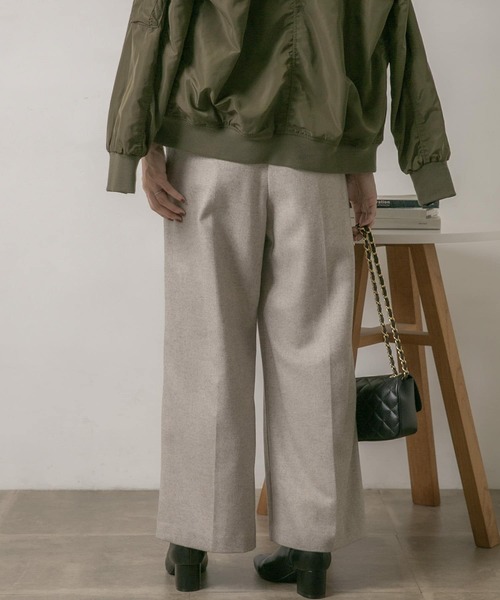 URBAN RESEARCH Sonny Label(アーバンリサーチサニーレーベル)の「ツイードワイドパンツ(その他パンツ・レディース・チャコールグレー/ライトグレー/ベージュ・36/38)」の15枚目の写真