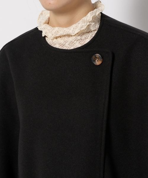 mysty woman（ミスティウーマン）の「ストール付きポンチョコート 297041（ポンチョ・レディース・ブラック/モカ/グリーン/アイボリー・FREE）」の16枚目の写真