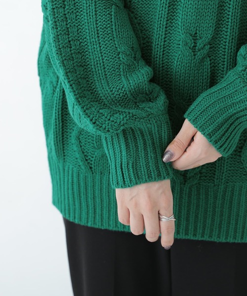 osharewalker（オシャレウォーカー）の「『ハーフジップデザインケーブルニット』（ニット/セーター・レディース・オフホワイト/グリーン/パープル/ブラック/テラコッタ/イエロー・FREE）」の17枚目の写真