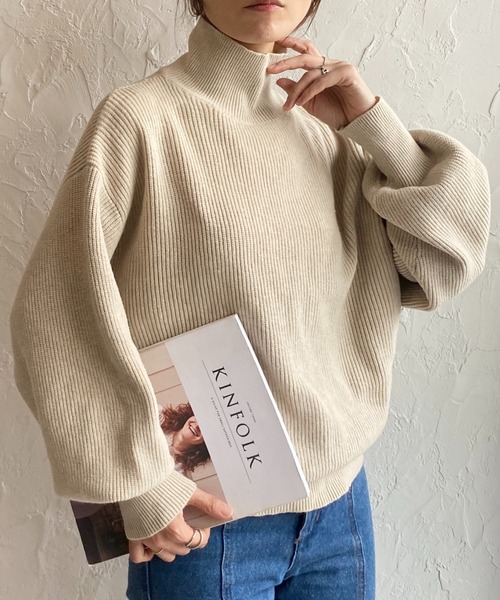 She's Closet(シーズクローゼット)の「ハイネック長袖ボリュームスリーブショート丈リブニットプルオーバー(ニット/セーター・レディース・アイボリー/ブラック/ベージュ/レッド/ブラウン・FREE)」の1枚目の写真