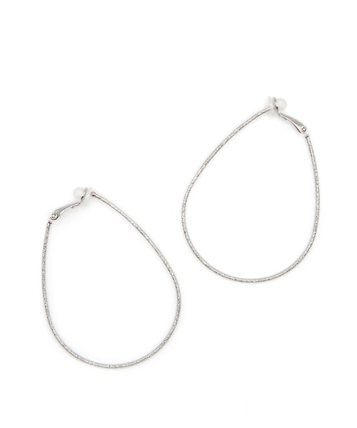 colleca la（コレカラ）の「梨地ドロップフープイヤリング（イヤリング・レディース・シルバー/ゴールド・FREE）」の8枚目の写真