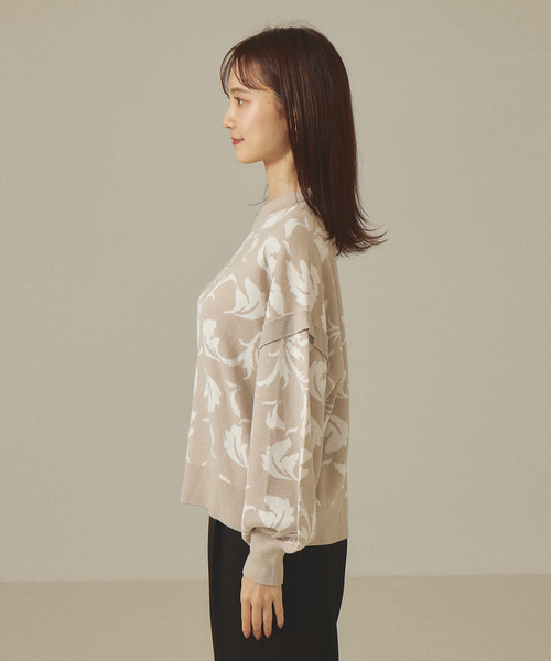 abahouse mavie（アバハウスマヴィ）の「ジャガード袖ボリュームプルオーバー（ニット/セーター・レディース・ブラウン/ブラック/グレイッシュベージュ/ブルー・フリー）」の8枚目の写真