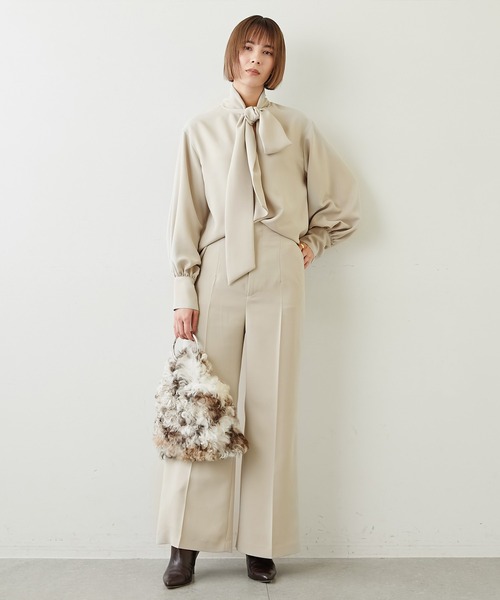 Whim Gazette（ウィムガゼット）の「ボウタイセットアップ（セットアップ・レディース・ブラック/ベージュ・FREE）」の3枚目の写真