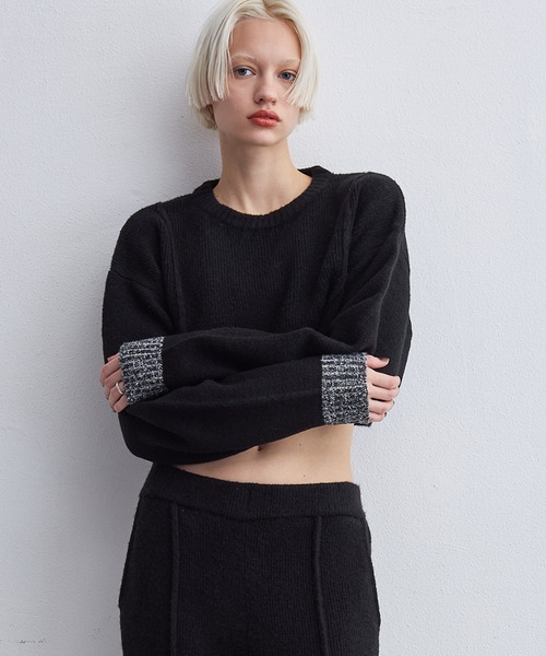 casane（カサネ）の「モヘヤライクショートクルーニット（ニット/セーター・レディース・ブラック/ピンク・FREE）」の7枚目の写真
