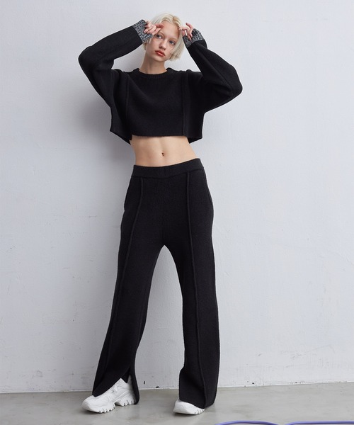 casane（カサネ）の「モヘヤライクショートクルーニット（ニット/セーター・レディース・ブラック/ピンク・FREE）」の3枚目の写真