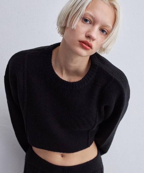 casane（カサネ）の「モヘヤライクショートクルーニット（ニット/セーター・レディース・ブラック/ピンク・FREE）」の10枚目の写真
