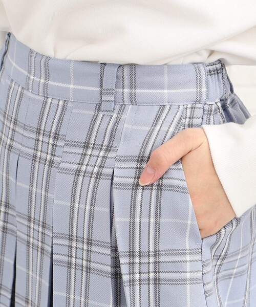 PINK-latte（ピンクラテ）の「◆【130cmサイズあり/ウエスト調整可】定番人気商品♪アジャスター付プリーツスカート（スカート・キッズ・ベージュ系その他4/ホワイト系4/グレー系1/ブルー系6/ブラック系1/ベージュ系1/ブルー系1・15 /13/14/16）」の12枚目の写真