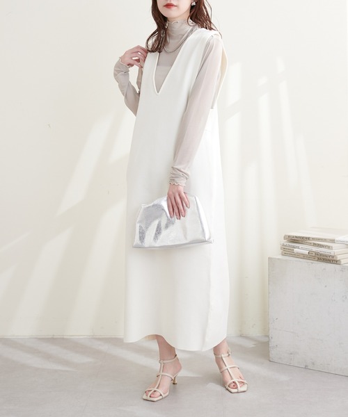 natural couture(ナチュラルクチュール)の「スポンディッシュニットジャンスカ(ワンピース・レディース・オフホワイト/ブラック/ベージュ・FREE)」の1枚目の写真