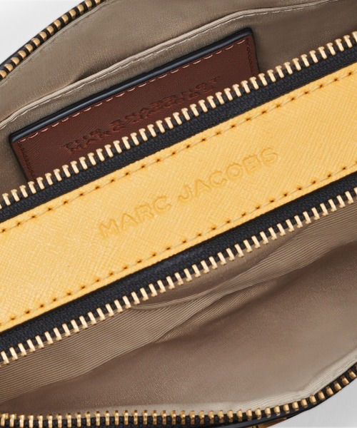 MARC JACOBS（マークジェイコブス）の「THE SNAPSHOT COLORBROCKED/ザ スナップショット カラーブロック ショルダーバッグ（ショルダーバッグ・レディース・カーキ系/ローズ系/ホワイト系その他/ブラウン系/ピンク系/レッド系/ダークグリーン系・ONE SIZE）」の21枚目の写真