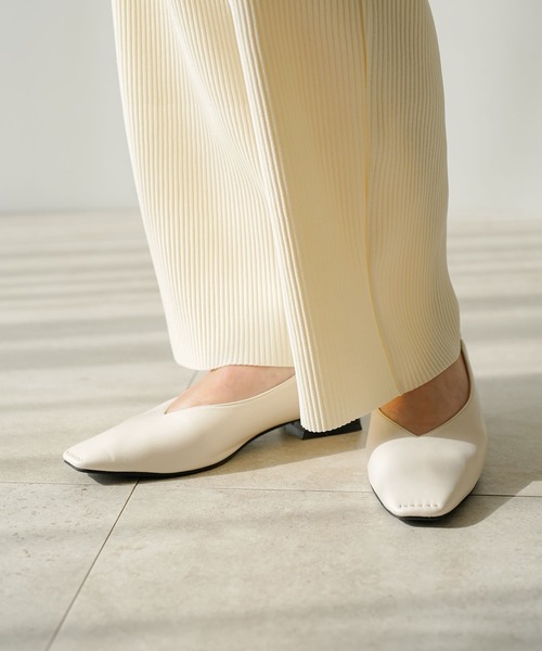 rectangle（レクタングル）の「スクエアトゥステッチパンプス（パンプス・レディース・アイボリー/ベージュ/ブラック・SMALL/MEDIUM/LARGE）」の4枚目の写真