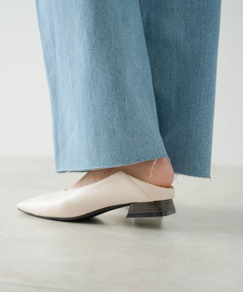 rectangle（レクタングル）の「スクエアトゥステッチパンプス（パンプス・レディース・アイボリー/ベージュ/ブラック・SMALL/MEDIUM/LARGE）」の5枚目の写真