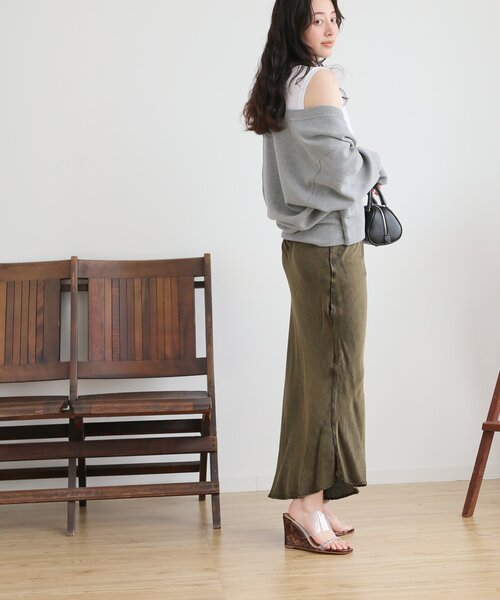 Spick & Span(スピックアンドスパン)の「ミラノリブカシュクールプルオーバー(ニット/セーター・レディース・ホワイト/ブルー系その他/チャコールグレー・FREE)」の17枚目の写真