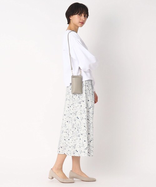 LAURA ASHLEY(ローラアシュレイ)の「レザースマホショルダー(ショルダーバッグ・レディース・ブラック/ベビーピンク/グレー・00)」の14枚目の写真