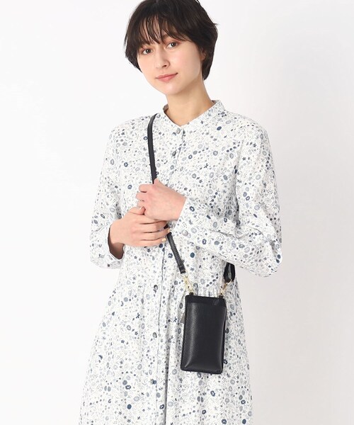 LAURA ASHLEY(ローラアシュレイ)の「レザースマホショルダー(ショルダーバッグ・レディース・ブラック/ベビーピンク/グレー・00)」の15枚目の写真